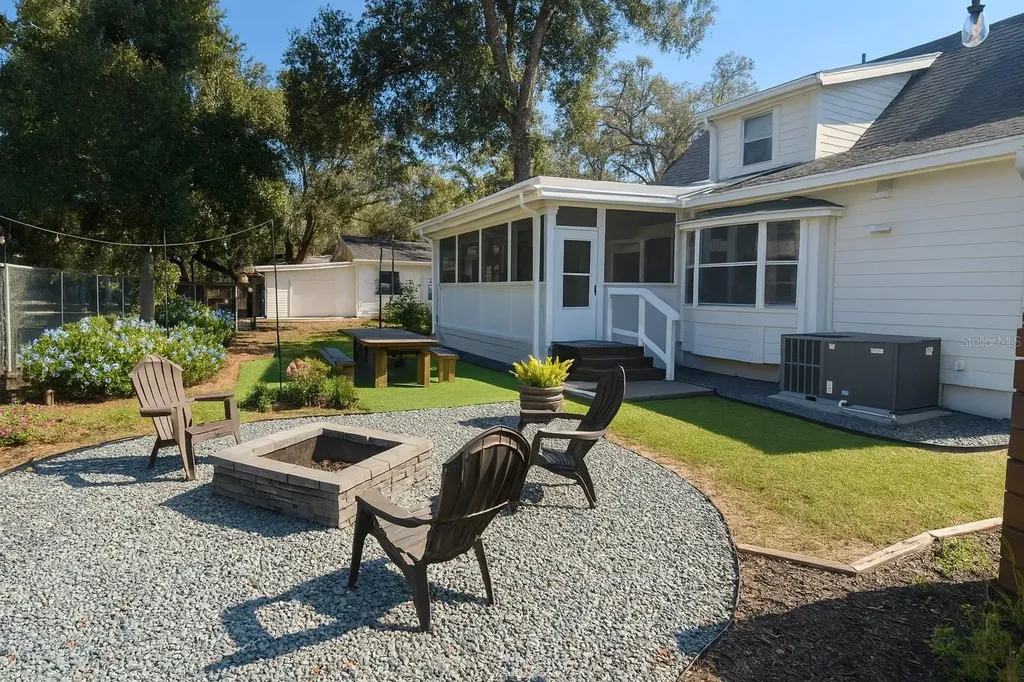 21135 Peckham Avenue Mount Dora FL 32757