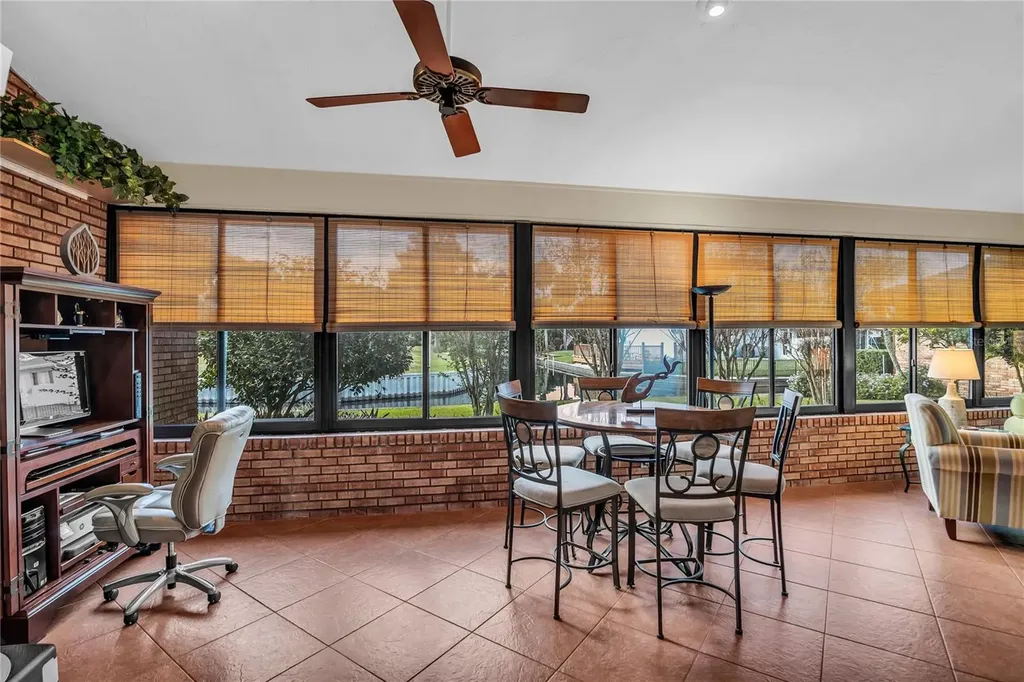 104 Acacia Point Yalaha FL 34797