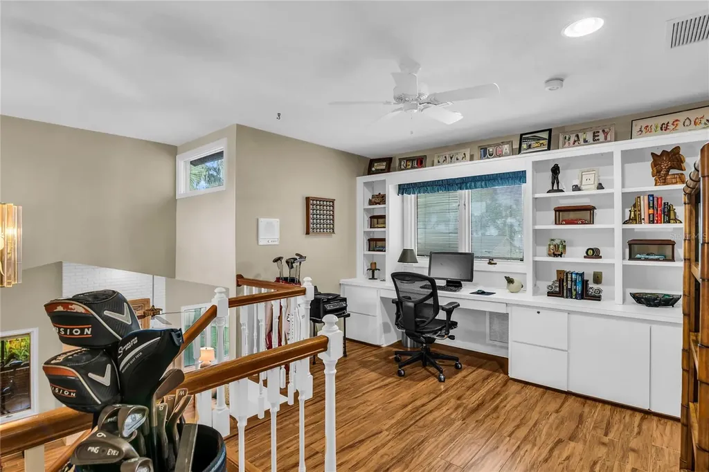 104 Acacia Point Yalaha FL 34797