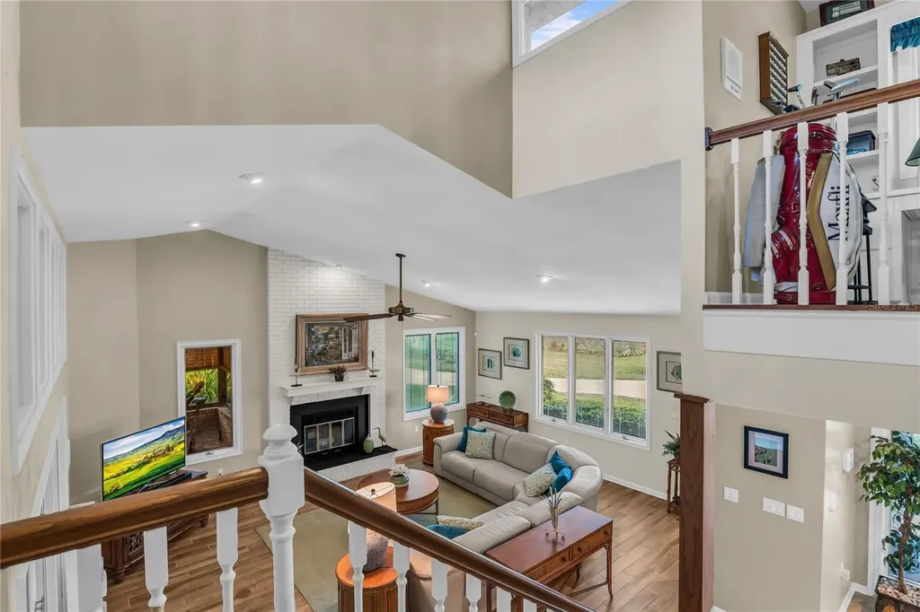 104 Acacia Point Yalaha FL 34797