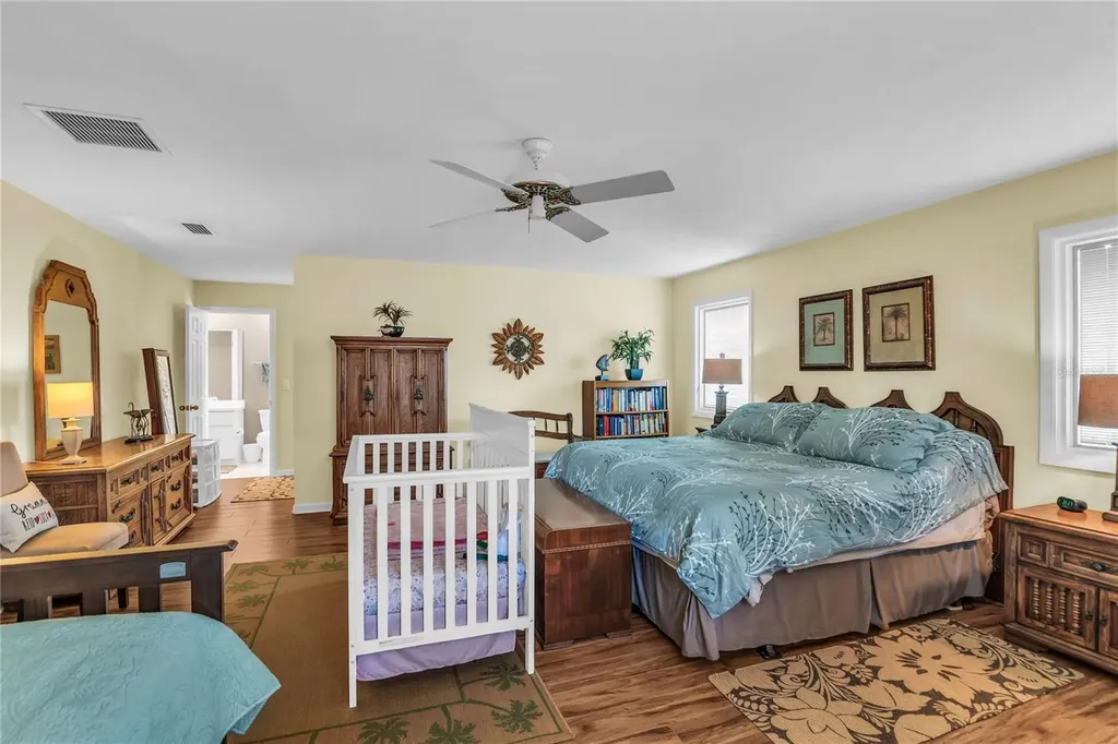 104 Acacia Point Yalaha FL 34797