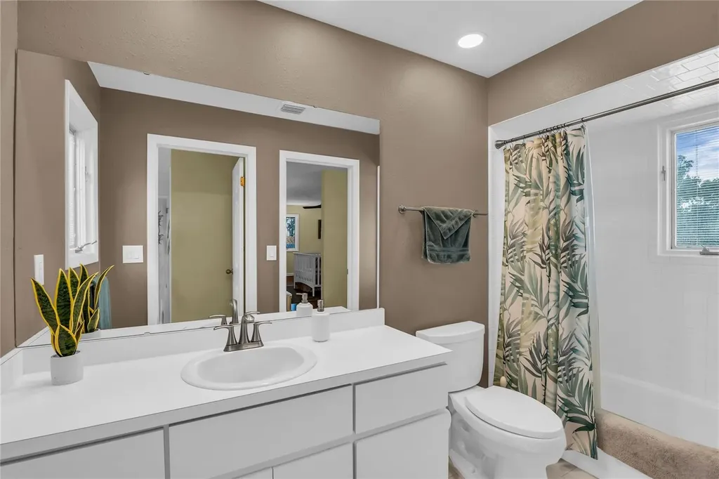 104 Acacia Point Yalaha FL 34797