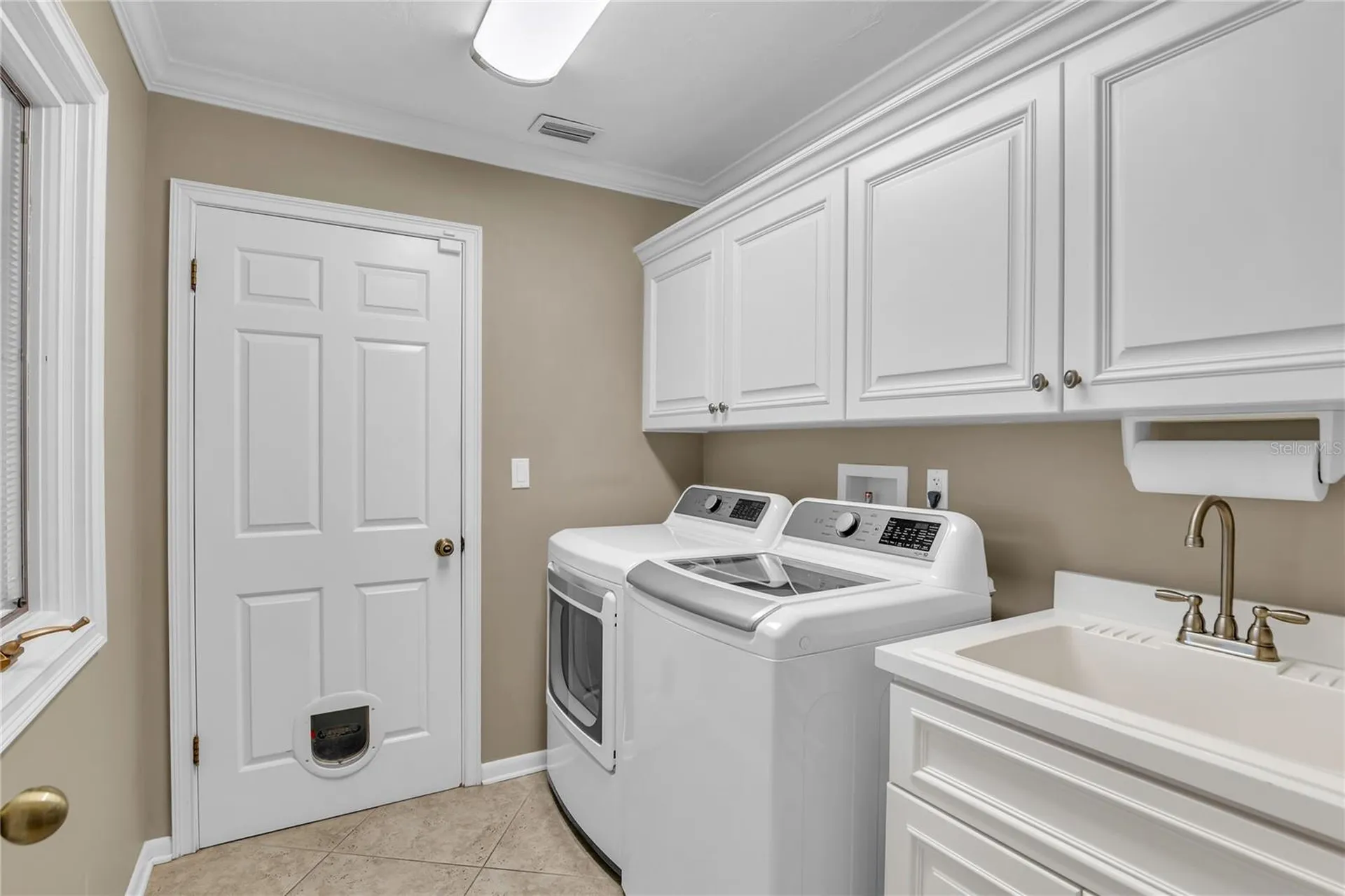 104 Acacia Point Yalaha FL 34797