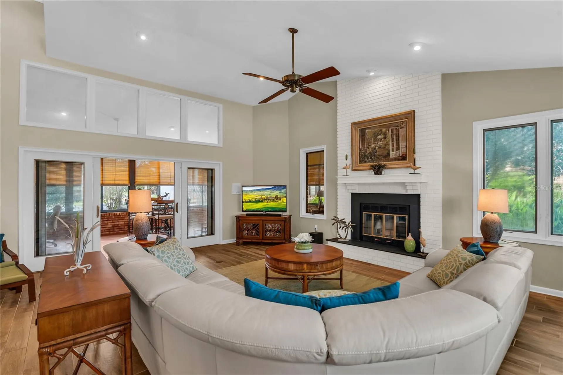 104 Acacia Point Yalaha FL 34797