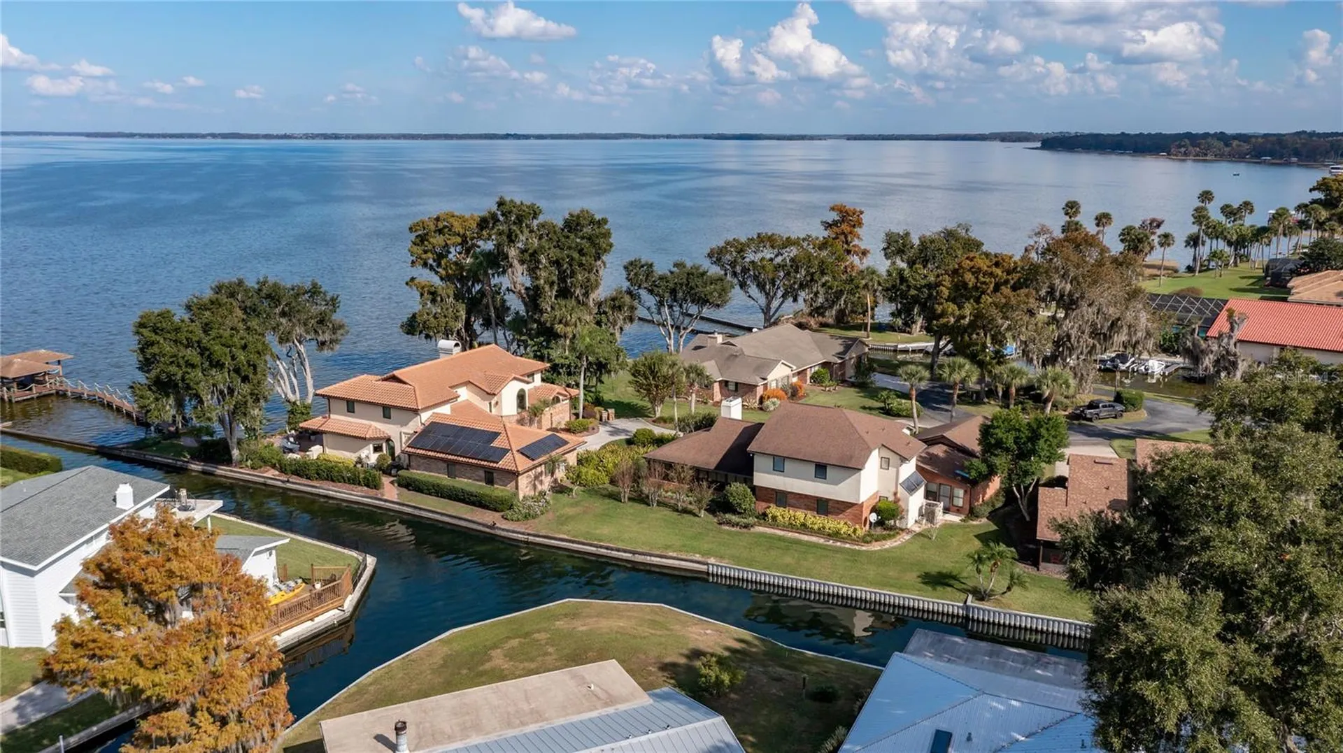 104 Acacia Point Yalaha FL 34797