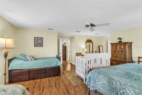 104 Acacia Point Yalaha FL 34797