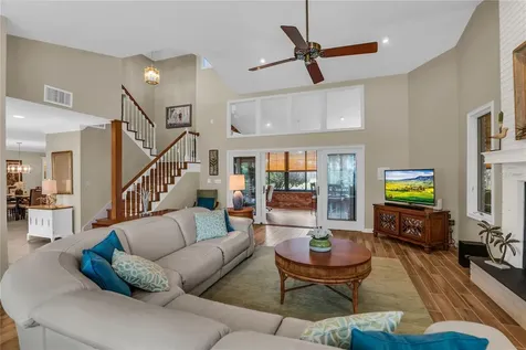 104 Acacia Point Yalaha FL 34797