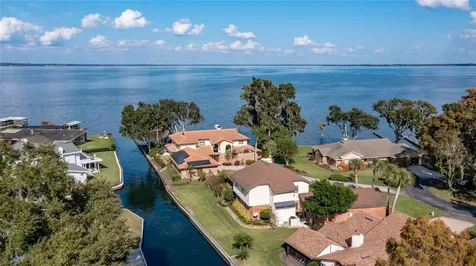 104 Acacia Point Yalaha FL 34797