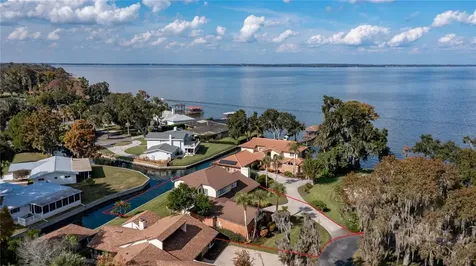 104 Acacia Point Yalaha FL 34797