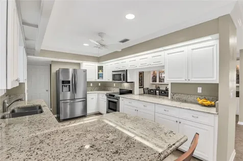 104 Acacia Point Yalaha FL 34797
