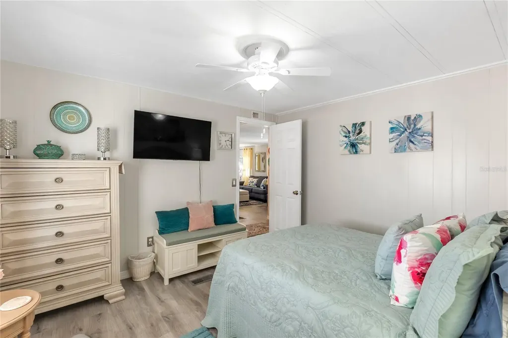 2107 Palma Sola Boulevard Bradenton FL 34209