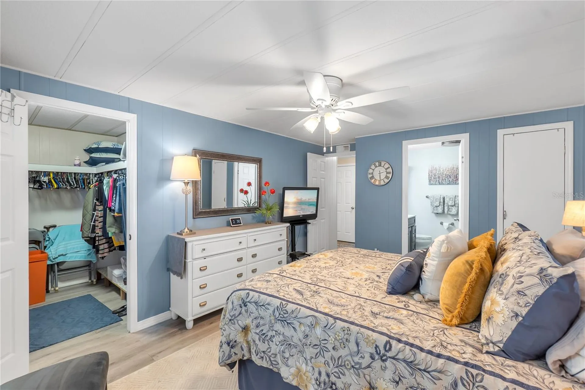 2107 Palma Sola Boulevard Bradenton FL 34209