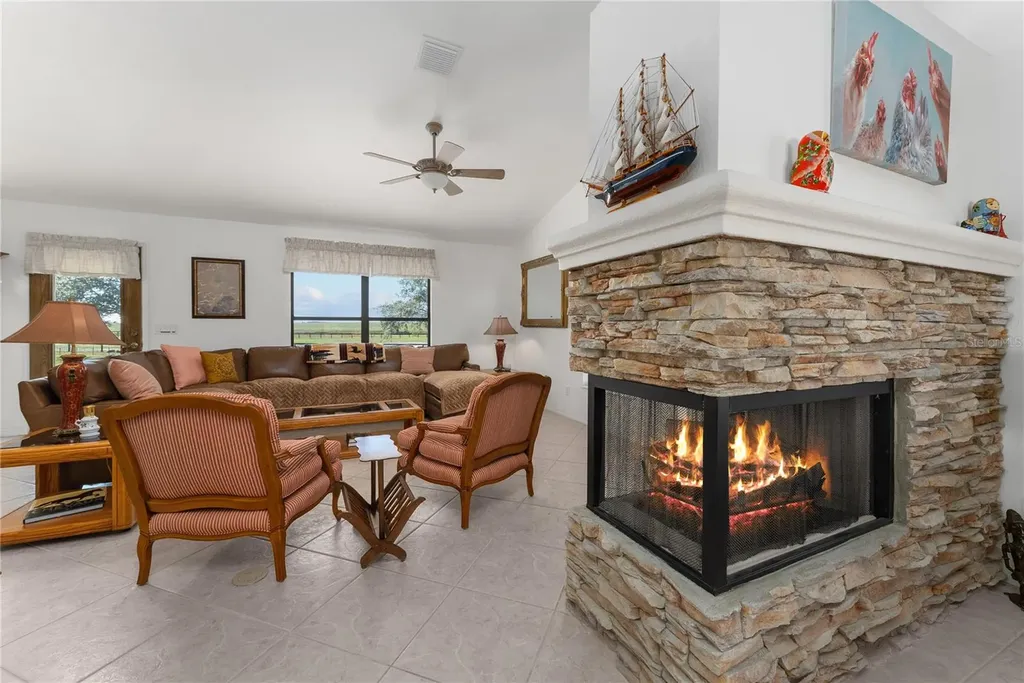 3650 SE 165th Avenue Morriston FL 32668