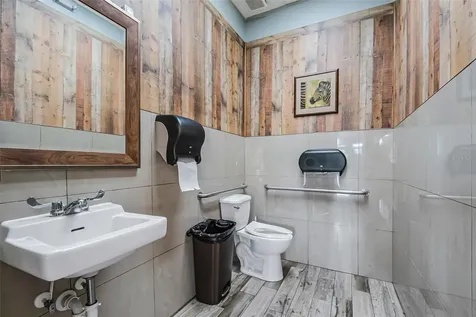 2471 E Semoran Boulevard Apopka FL 32703