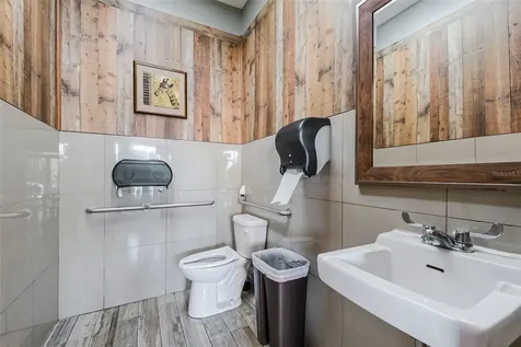 2471 E Semoran Boulevard Apopka FL 32703