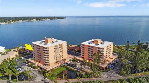 7430 Sunshine Skyway Lane S St Petersburg FL 33711