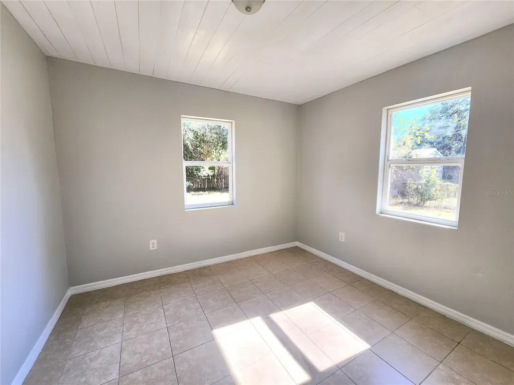 4615 N 38th Street Tampa FL 33610
