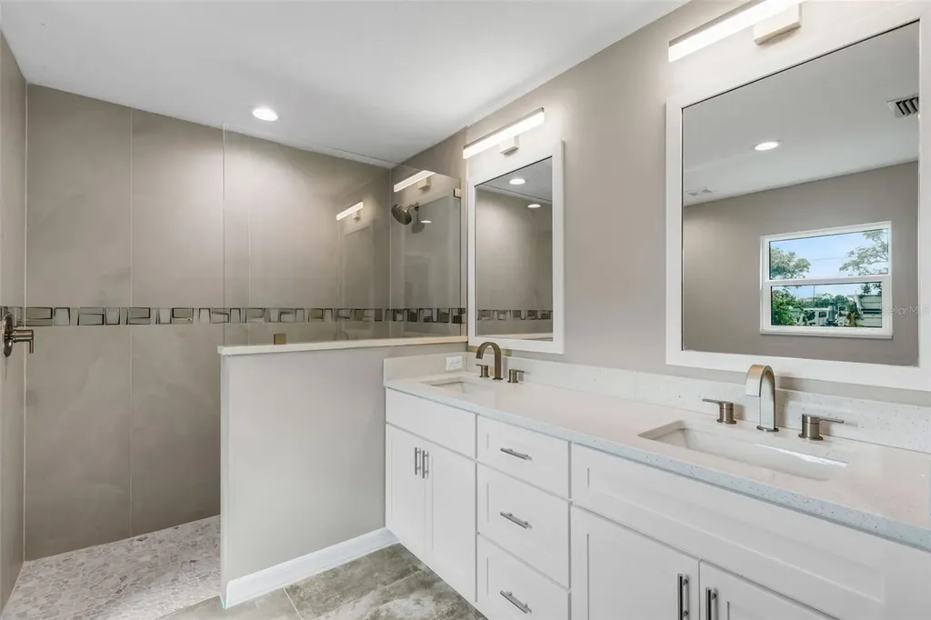 1183 Cedar Avenue Englewood FL 34223