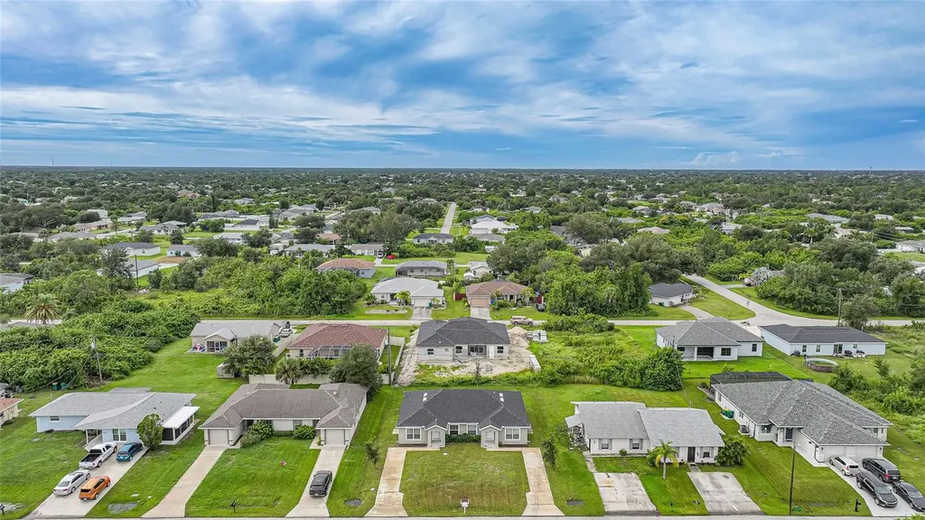 11057 & 11059 Pendleton Avenue Englewood FL 34224