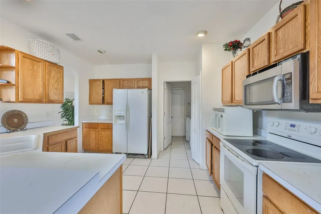 702 Cristelle Jean Drive Ruskin FL 33570