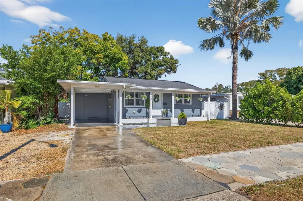 5717 2nd Avenue N St Petersburg FL 33710