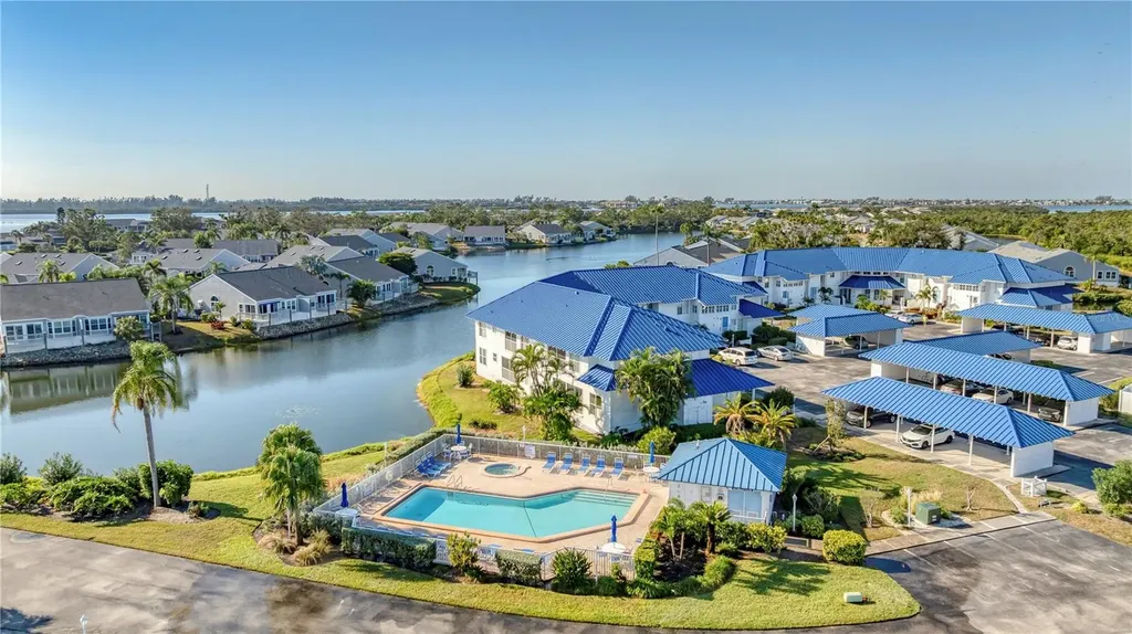 983 Sandpiper Circle Bradenton FL 34209