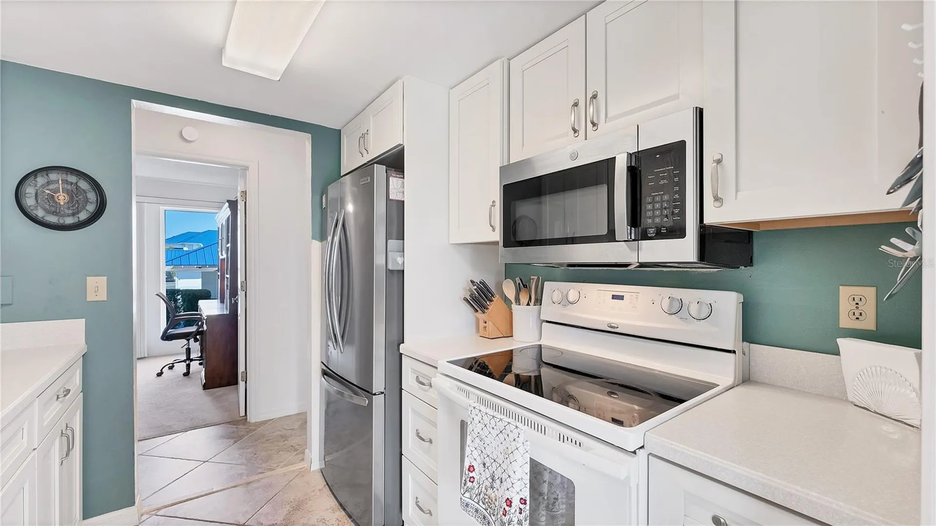 983 Sandpiper Circle Bradenton FL 34209