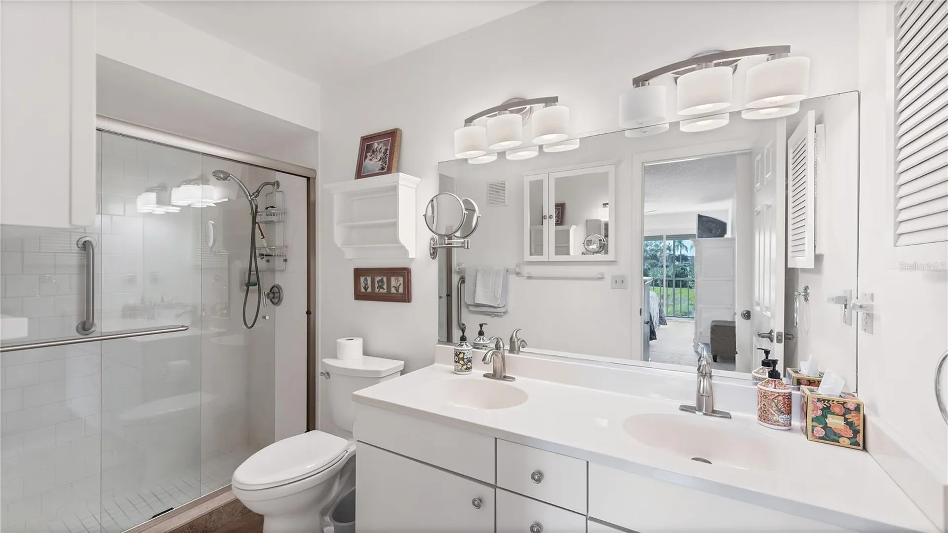 983 Sandpiper Circle Bradenton FL 34209