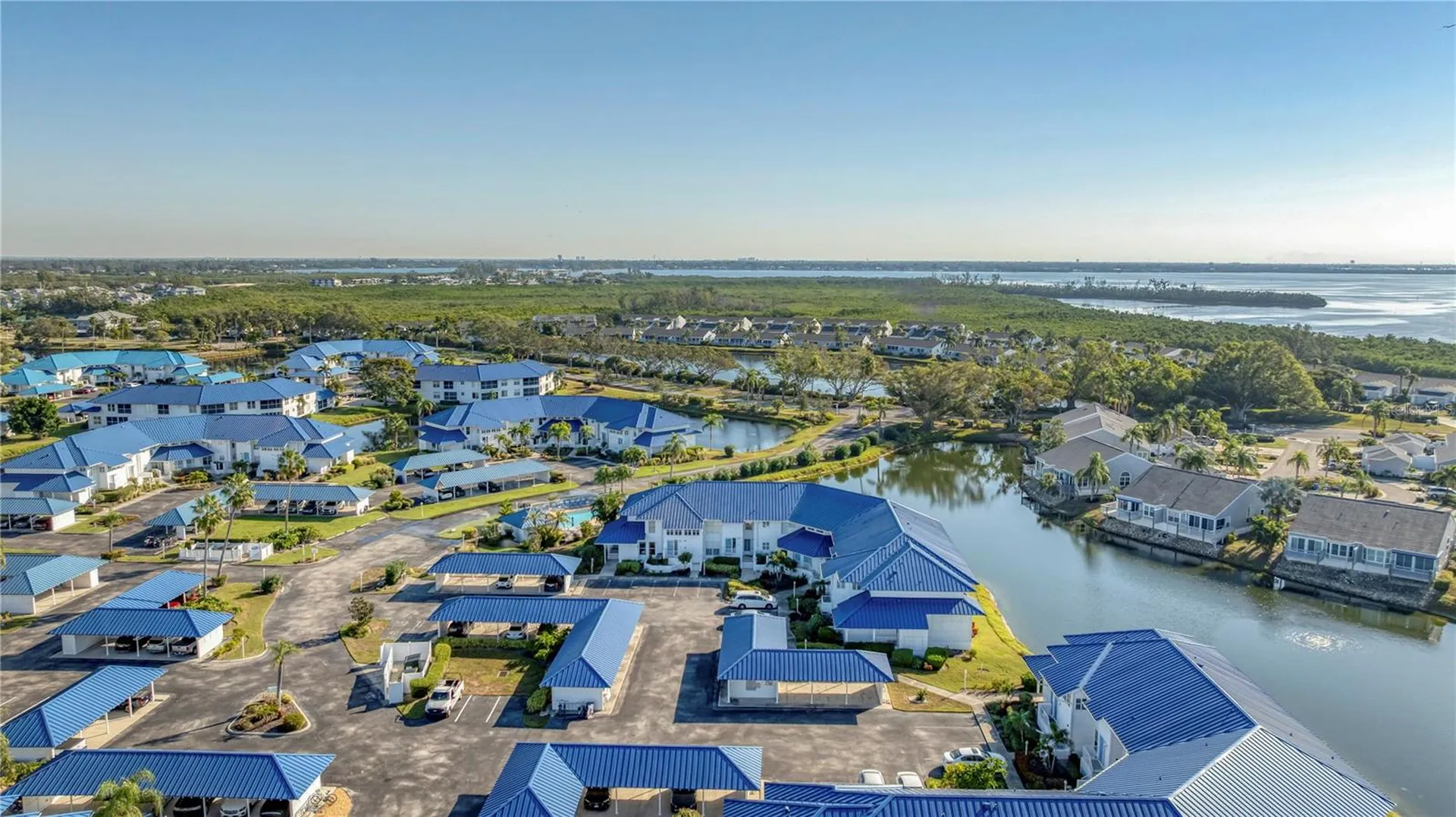 983 Sandpiper Circle Bradenton FL 34209