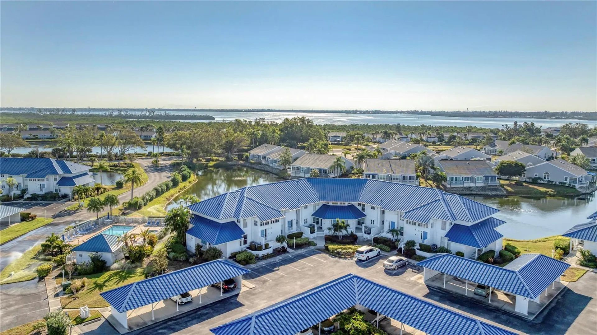 983 Sandpiper Circle Bradenton FL 34209