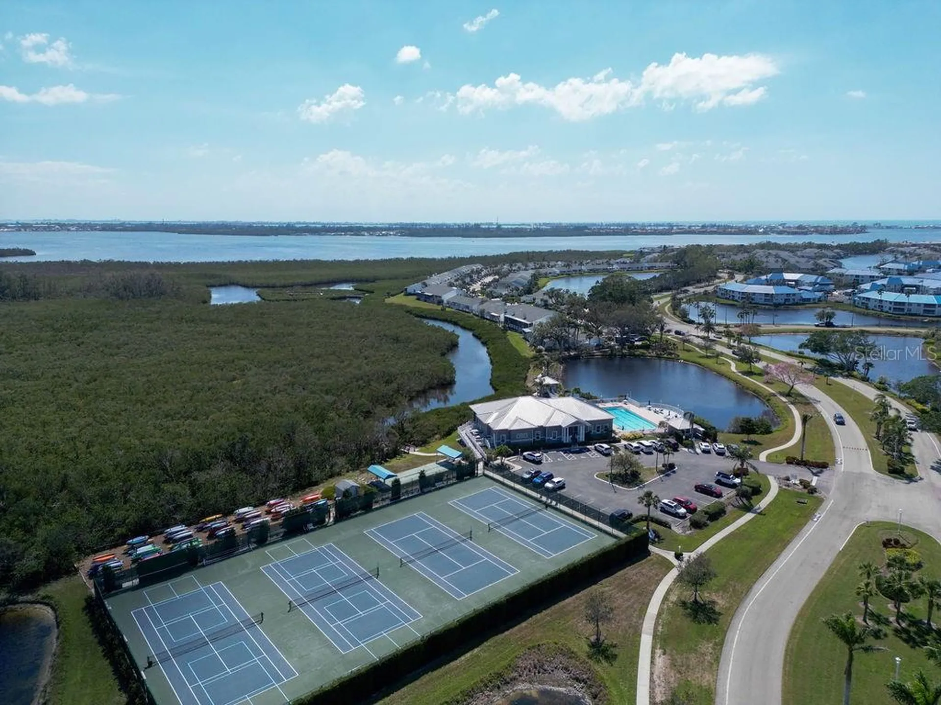 983 Sandpiper Circle Bradenton FL 34209