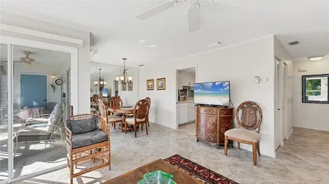 983 Sandpiper Circle Bradenton FL 34209