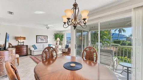 983 Sandpiper Circle Bradenton FL 34209