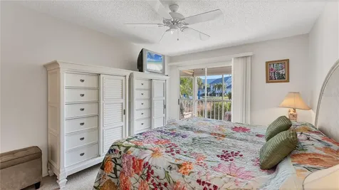 983 Sandpiper Circle Bradenton FL 34209