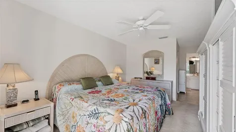 983 Sandpiper Circle Bradenton FL 34209