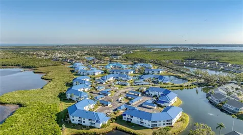 983 Sandpiper Circle Bradenton FL 34209