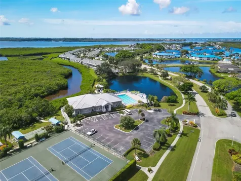 983 Sandpiper Circle Bradenton FL 34209