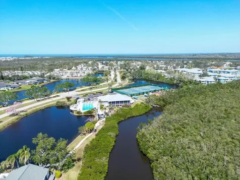 983 Sandpiper Circle Bradenton FL 34209