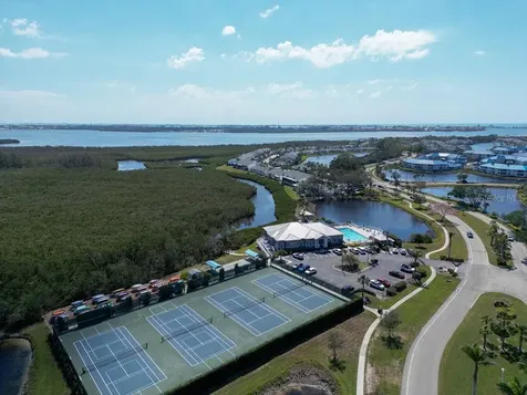 983 Sandpiper Circle Bradenton FL 34209