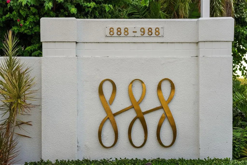 888 Boulevard Of The Arts Sarasota FL 34236