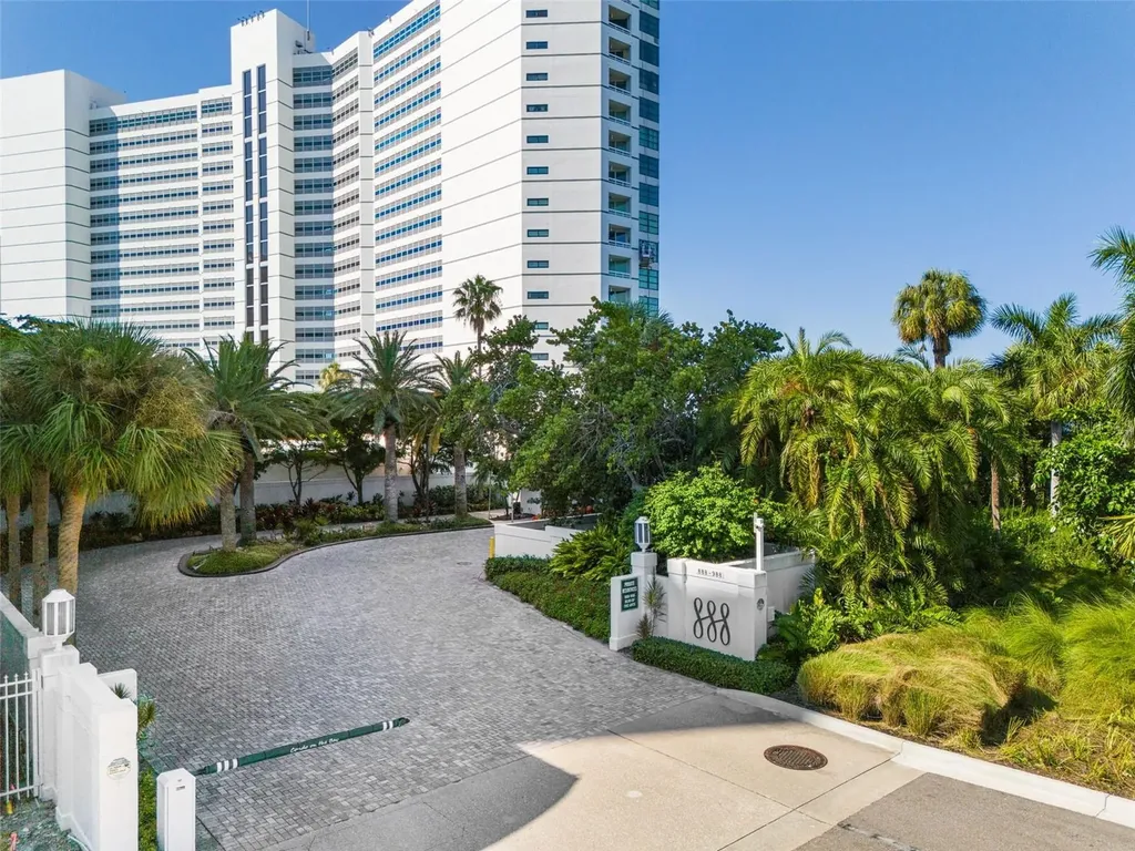 888 Boulevard Of The Arts Sarasota FL 34236