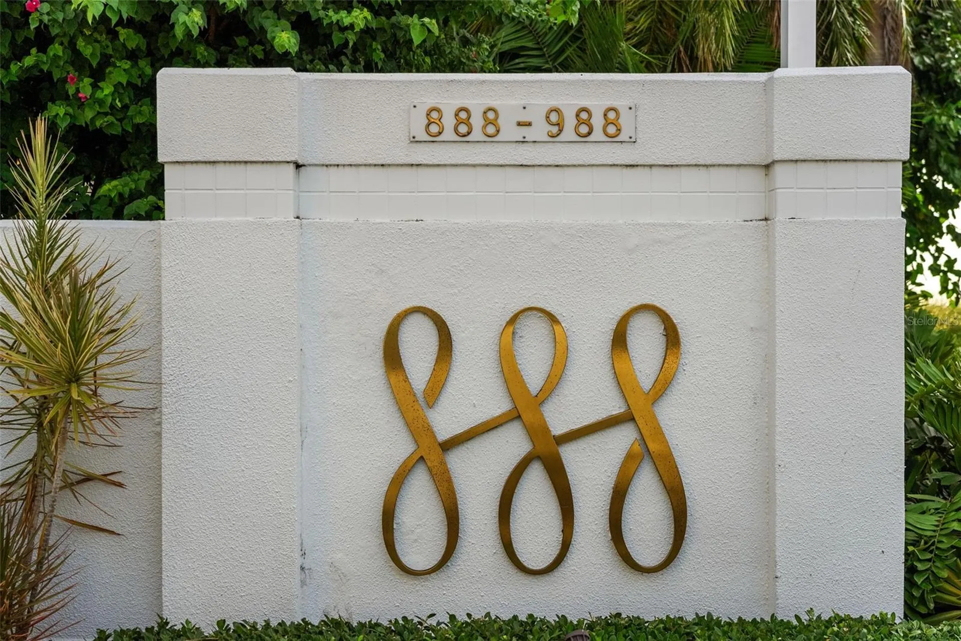 888 Blvd Of The Arts Sarasota FL 34236
