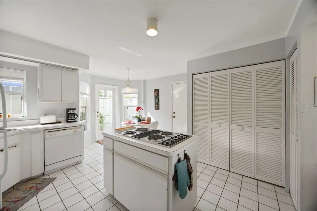 805 Harrington Lake Drive N Venice FL 34293