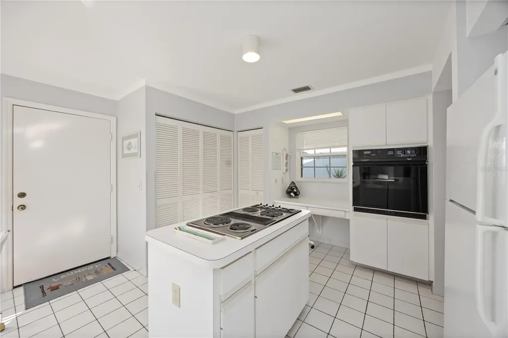 805 Harrington Lake Drive N Venice FL 34293