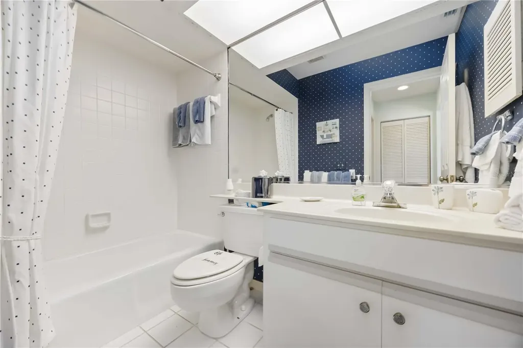 805 Harrington Lake Drive N Venice FL 34293