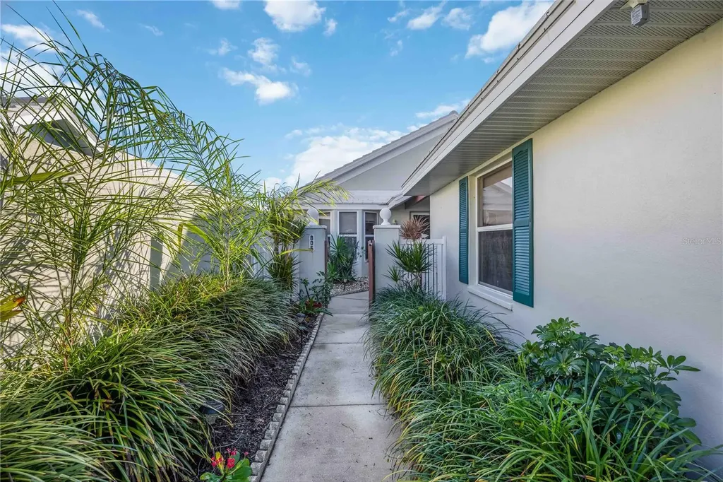 805 Harrington Lake Drive N Venice FL 34293