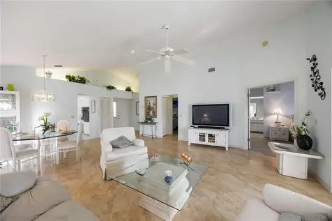 805 Harrington Lake Drive N Venice FL 34293