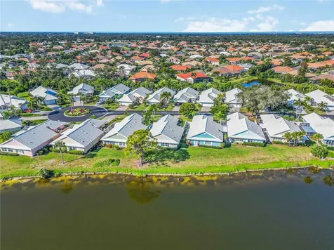 805 Harrington Lake Drive N Venice FL 34293