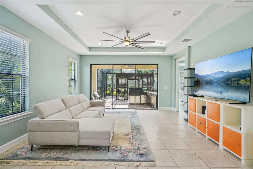 8433 Alberata Vista Drive Tampa FL 33647