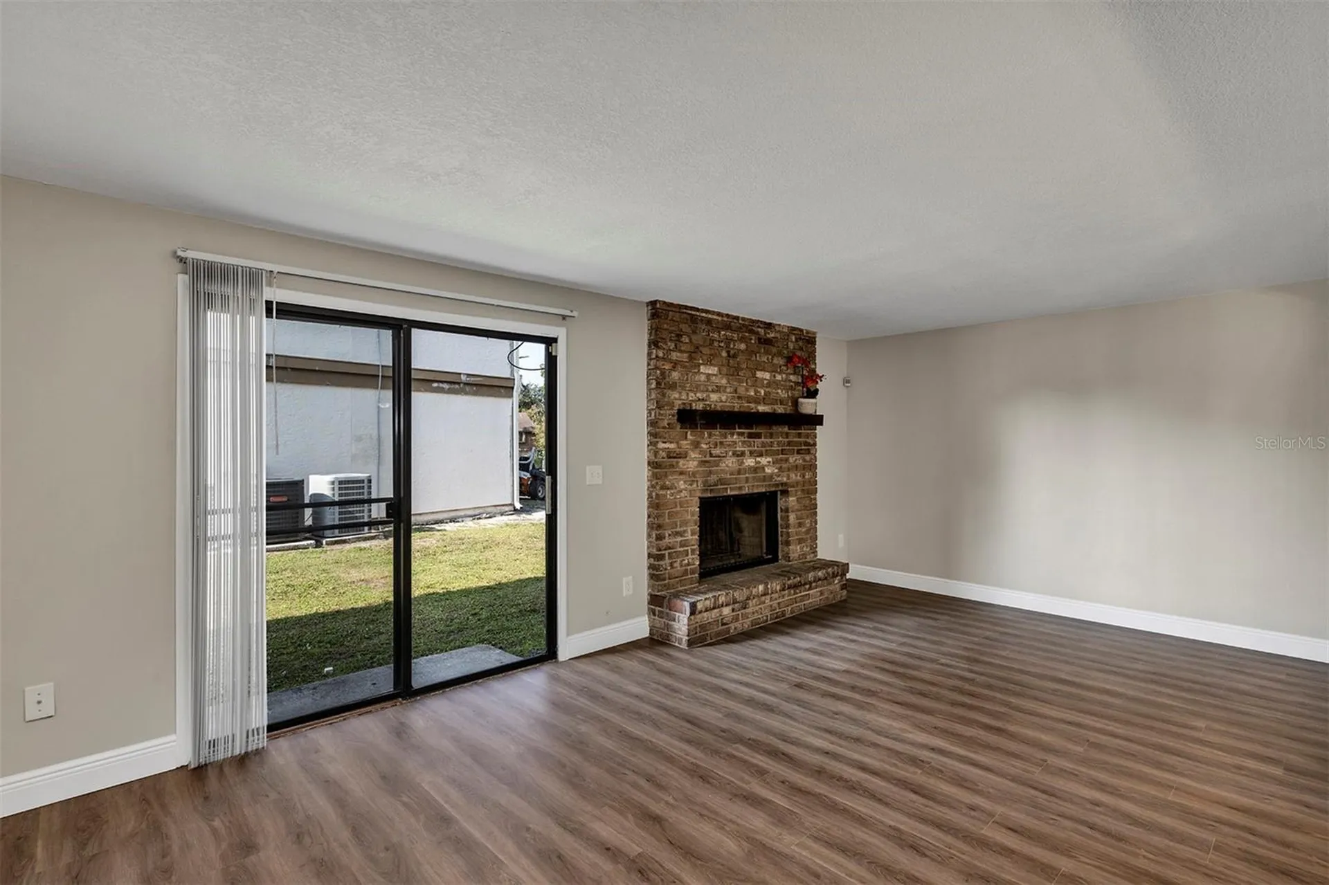 4904 Silver Oaks Village Orlando FL 32808